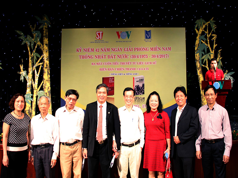 Ra mắt tiểu thuyết " Biên Bản Chiến Tranh 1-2-3-4.75" của Nhà báo Trần Mai Hạnh